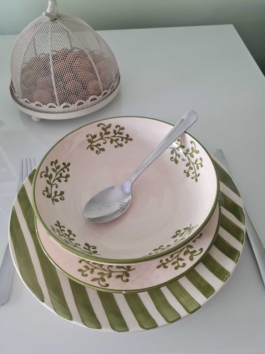 Vendo conjunto de pratos