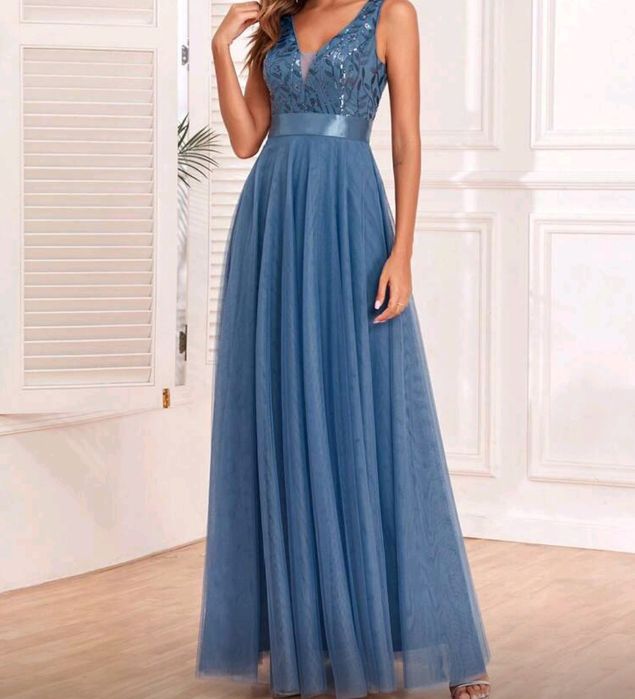 Piękna sukienka niebieska , szyfon, tiul, wesele , bal, studniówka