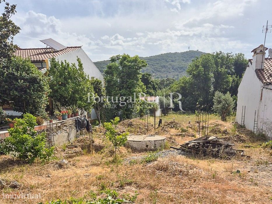 Lote para construção com projeto aprovado em Portalegre