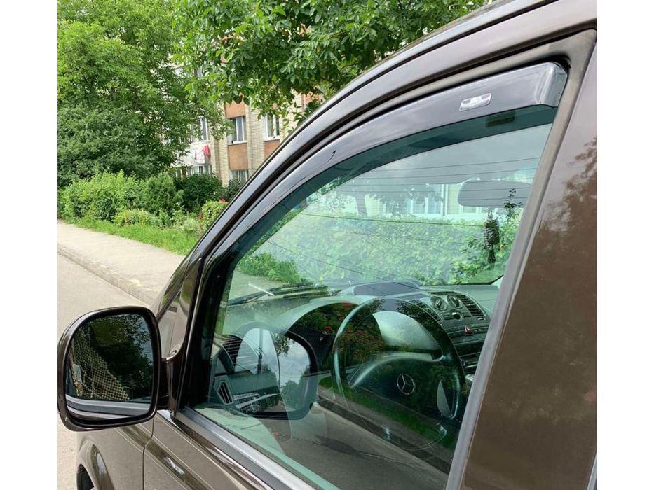 Mercedes Vito W639 2004-2014 рр. Вітровики вставні (2 шт, HIC)