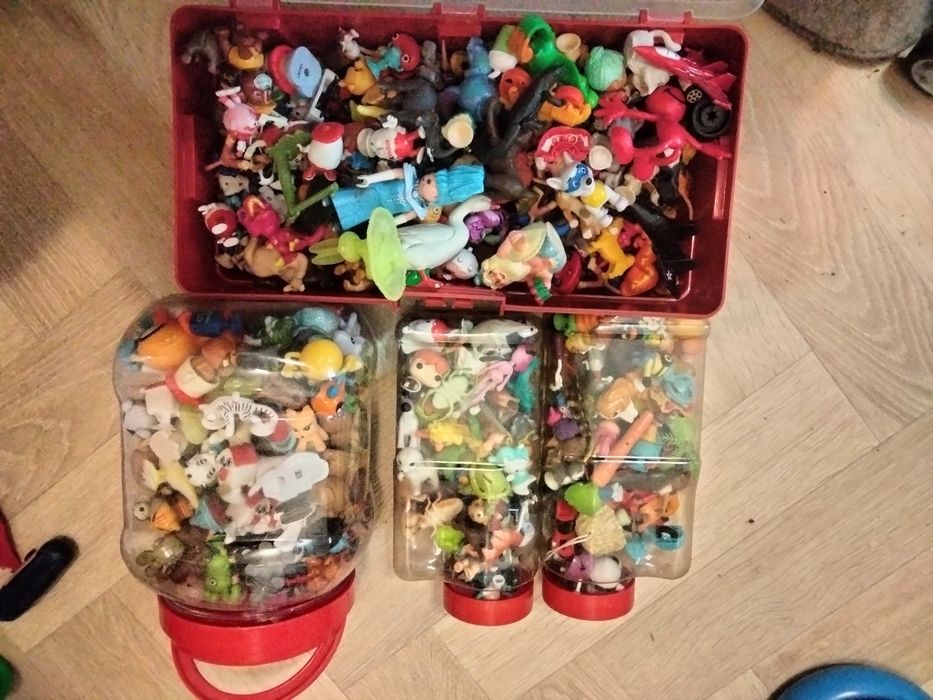 Игрушки киндер одним лотом