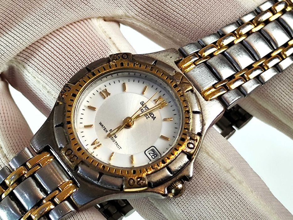 Damski zabytkowy zegarek kwarcowy SEKONDA