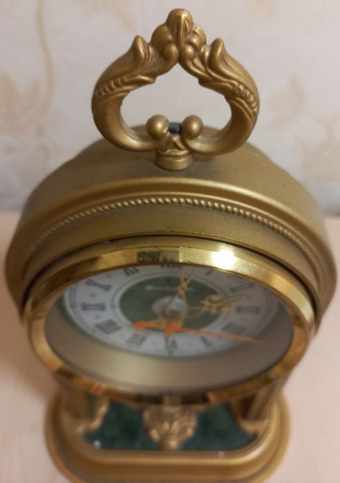 Годинник кварцевий