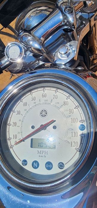Yamaha V-Star 1100 (Drag Star)
