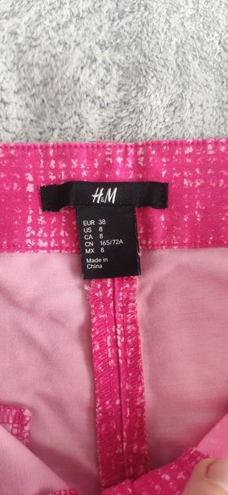 Жіночі шорти H&M розмір 38