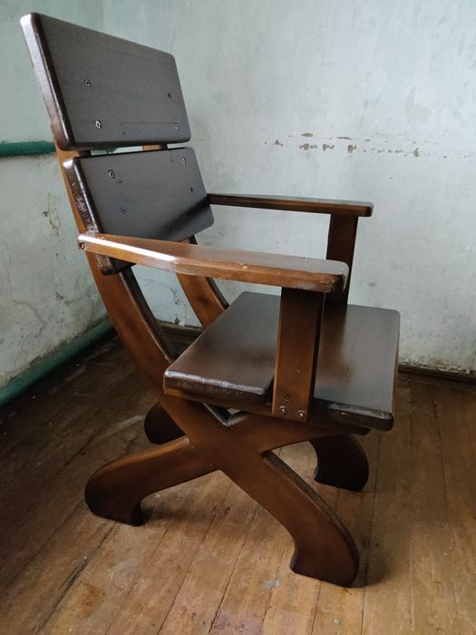 Комплект меблів з масиву