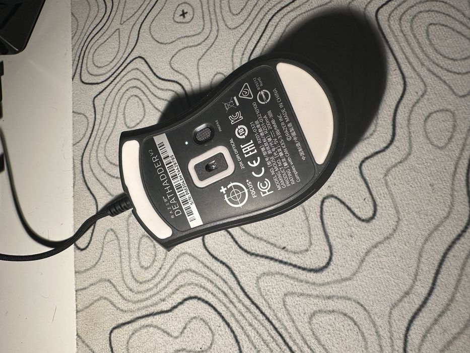 Razer DeathAdder V2 - rato gaming
