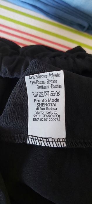 Blusa preta de alças. Rodada. XL