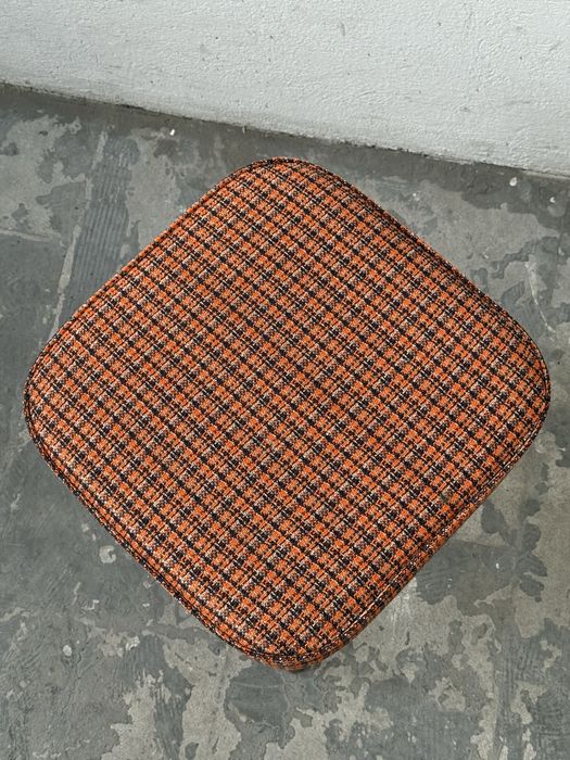 Taboret PRL hałas zieliński ład vintage