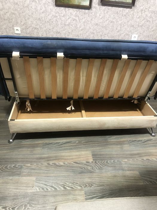 ,продам диван4000