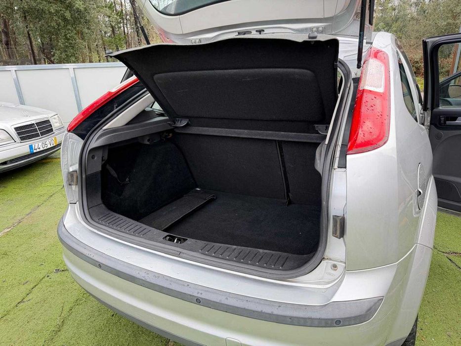 FORD FOCUS • 1.6 TDCi • BOM ESTADO