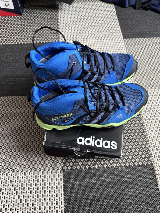 Черевики adidas
