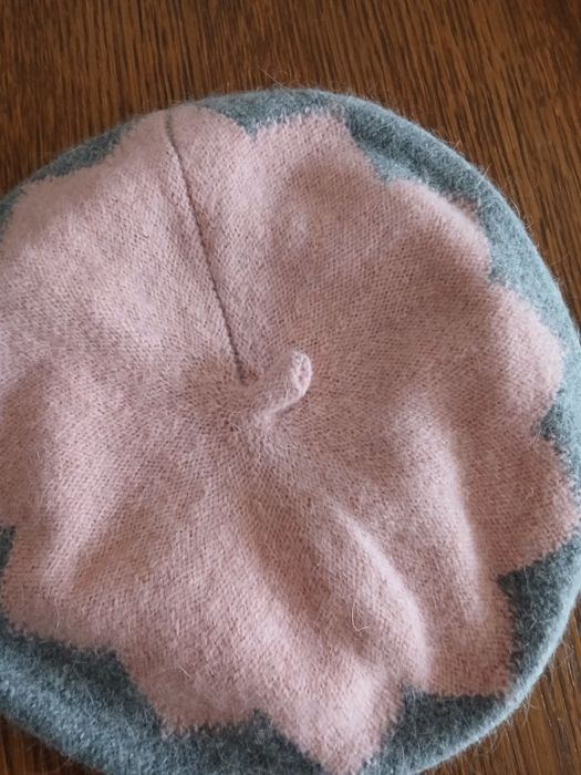 Beret różowo-szary z wełny