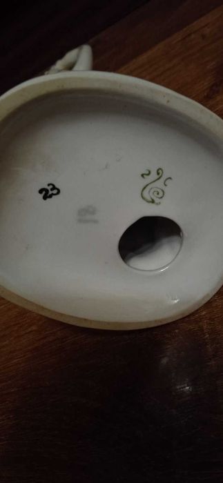 Статуетка фарфор