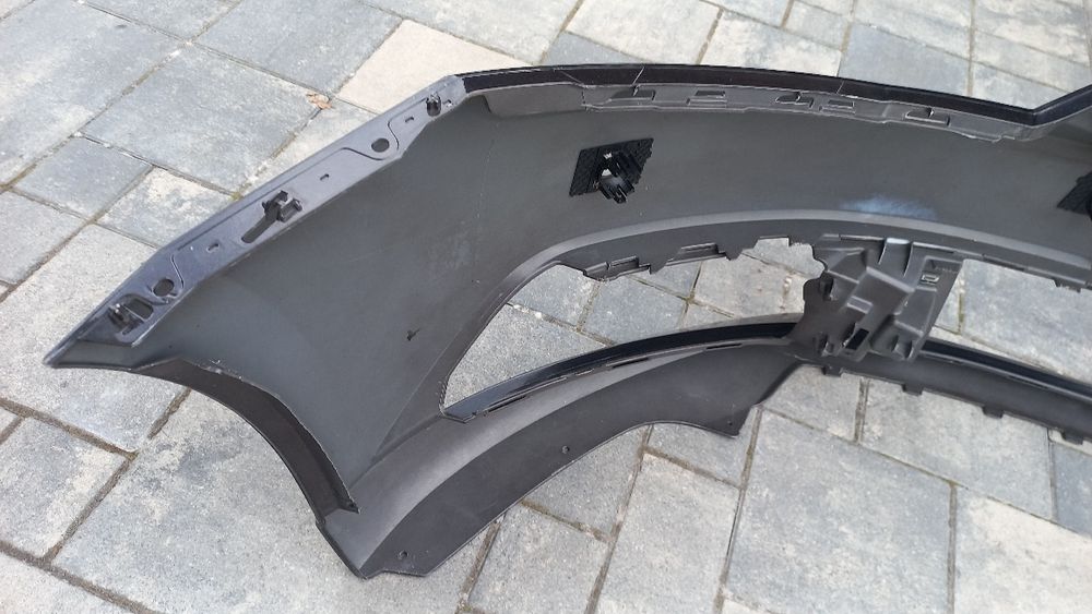 Skoda Fabia 3 14-18 zderzak przód przedni czarny lf9r czujniki pdc