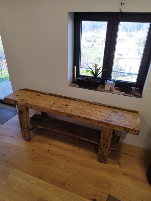 Banco marceneiro com movel e 2 prensas