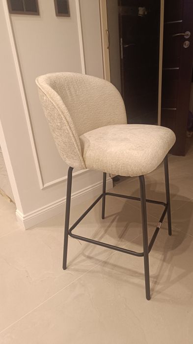 Hokker nowy beżowy, stołek barowy