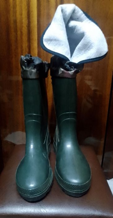 Резиновые тёплые сапоги