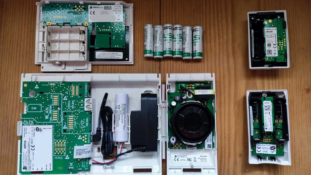 Sistema de Alarme e Vigilância WIP210 + WIS100 + WMB210 + Sensores