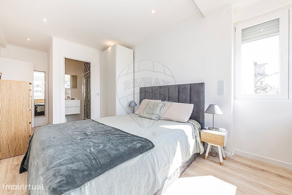 Apartamento T2 para venda — Mina De Água, Lisboa