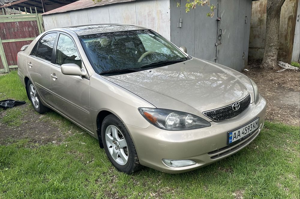 TOYOTA Camry 30