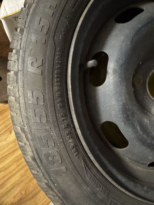 Felfi stalowe z oponami Ford Fiesta MK7. 4x108