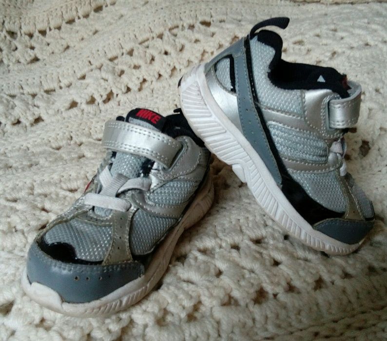 adidasy Nike rozmiar 22,5 (14cm) /k3