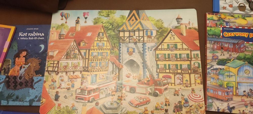 Książeczki kolorowe śliczne nowe