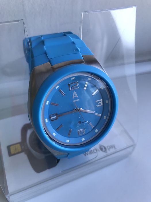 Продам женские часы