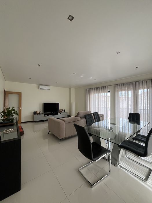 Apartamento T2 | Almeirim | Condominio Privado (Piscina e Garagem)