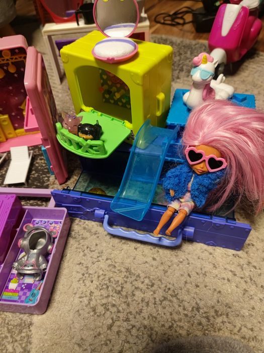 Barbie Extra Zestaw Mała lalka + zwierzątka