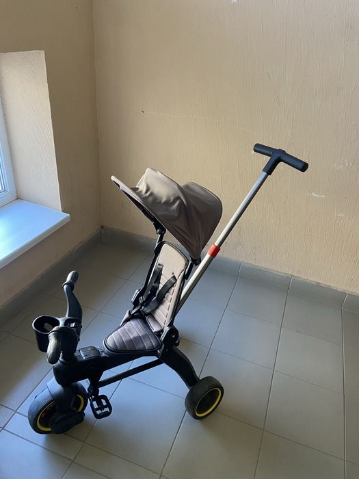 Трехколісний велосипед з ручкою, складний