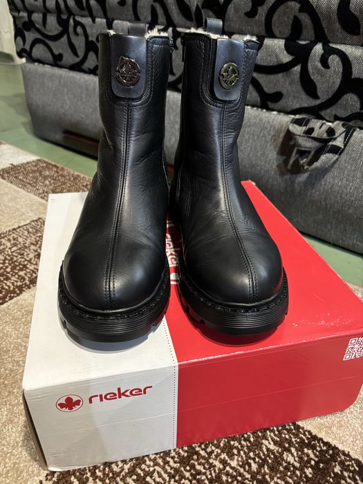 Фирменные зимние ботинки на большую ногу 42размер