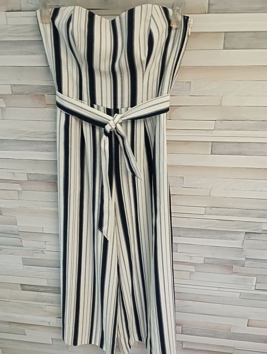 Kombinezon samonośny H&M z paskiem