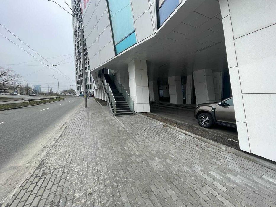 Оренда комерційного приміщення 812 м | ЖК Manhattan City | Без ремонту