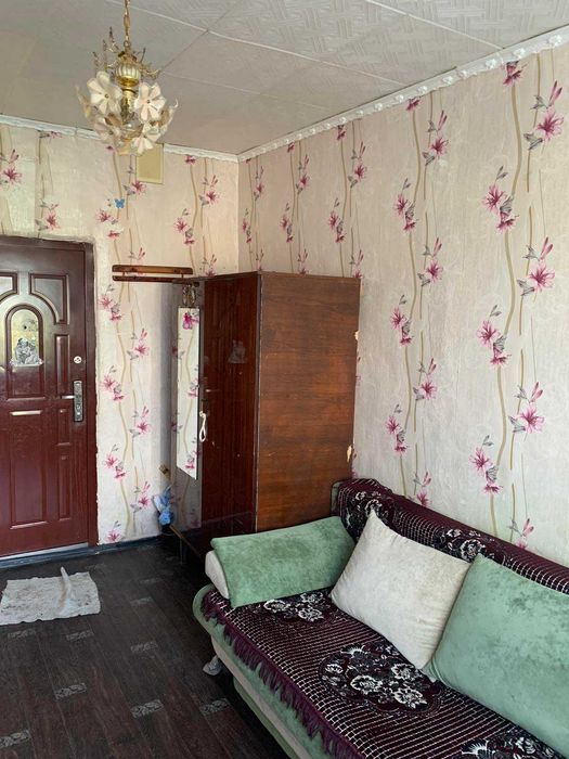 Продам 1-кімнатну гостинку, 10 хв. від м. Індустріальна (Пролетарська)