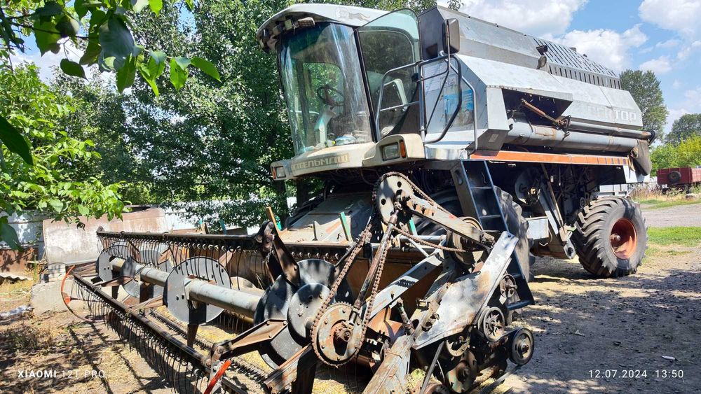 Продам комбайн Вектор