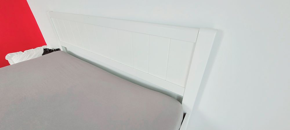 Łóżko białe że stelażem rama bez materaca 160x200
