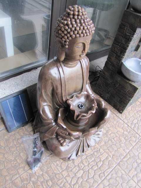 Dharma Fontanna solarna LED dekoracja Budda posąg Blumfeldt