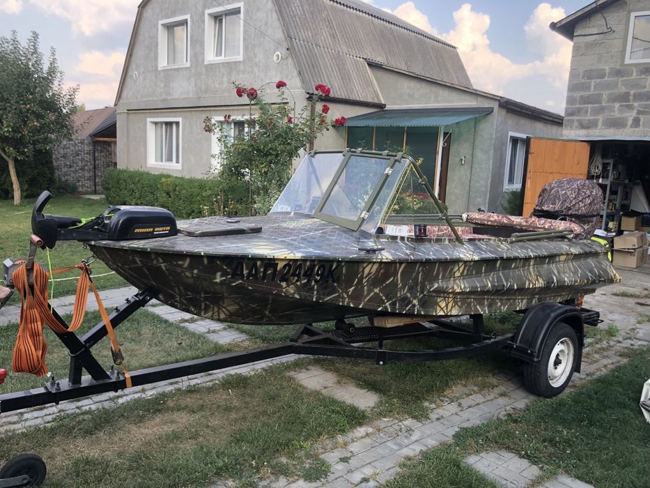 Човень ОБЬ 1 з двигуном Mercury F30ELPT та лафетом
