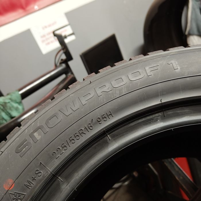 225/55/16 XL Nokian z 2025 roku