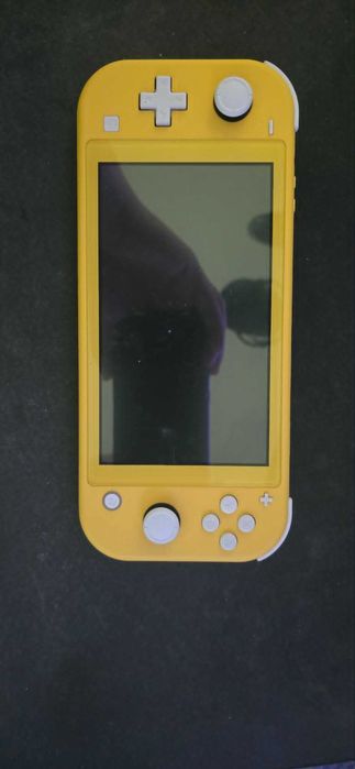 Nintendo Switch Lite -Amarela