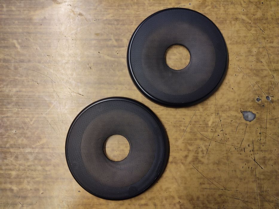 Сетки динамиков колонок на "13" новые