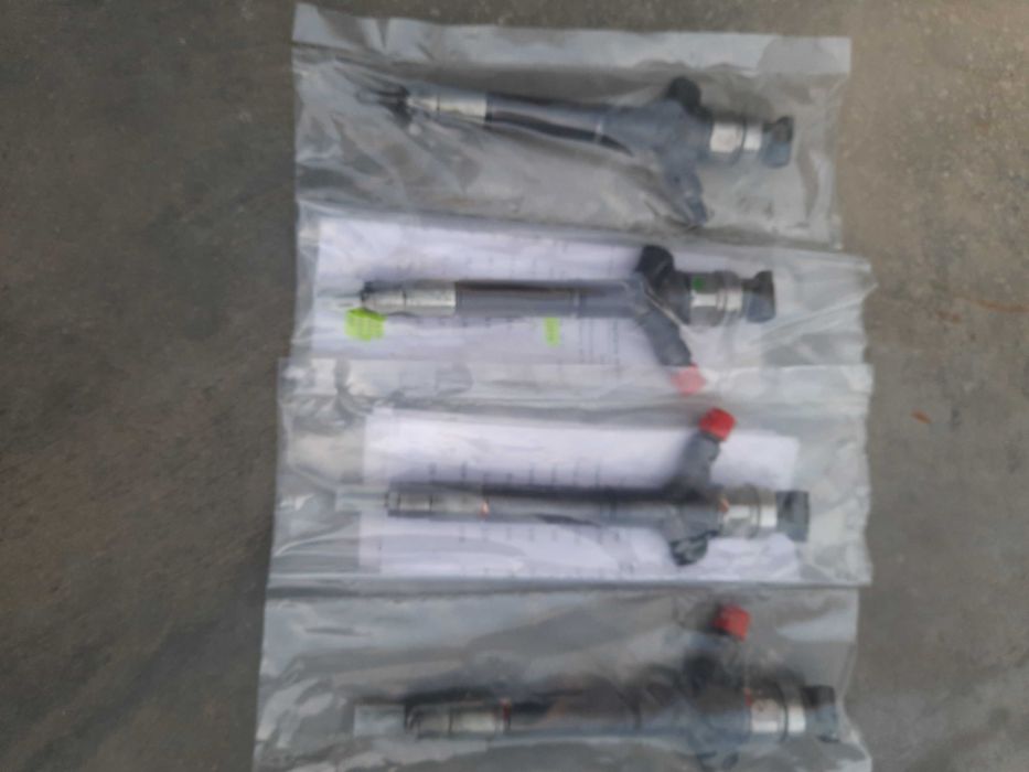 Форсунки для тойота авенсіс. 1 штука.