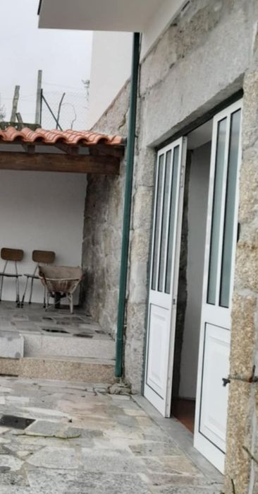 Porta de garagem alumínio como nova.