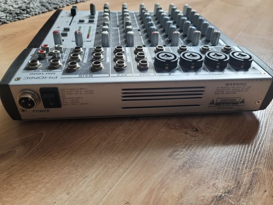 Mikser  Phonic MM1202