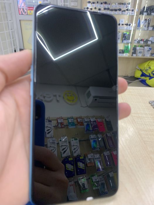 Телефон Oppo A72 4/128 gb, в гарному стані в комплекті зарядний прист!