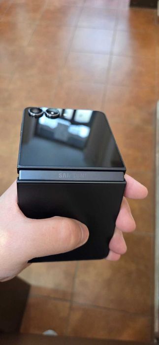 Samsung F766B Galaxy Flip 7 12/512GB ,Jetblack EU !!!ВЖИВАНИЙ 60 Циклів НЕВЕРЛОК!!!