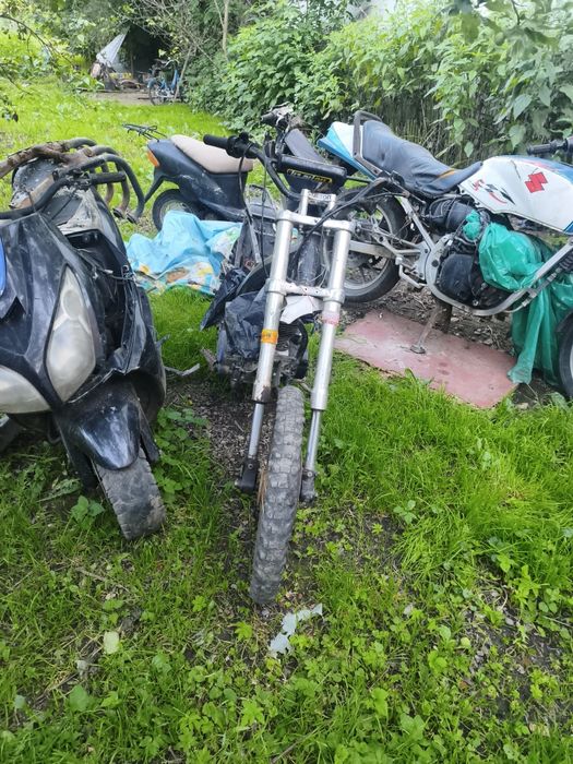 Продам ціліком    Suzuki gsx550 x moto
