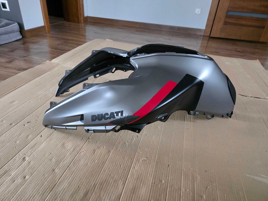 Nakładka na zbiornik paliwa bak Ducati Multistrada V4